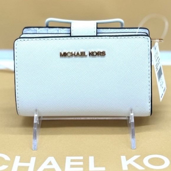 Michael Kors Medium Bifold Zip Chain Wallet Optic White - Picture 1 of 7